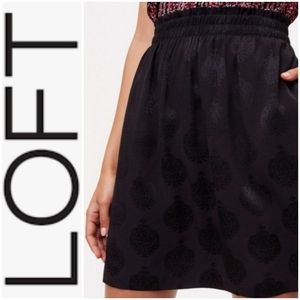 3/$25 Loft Paper Bag Waist Skirt womens size XS jacquard black neutral office